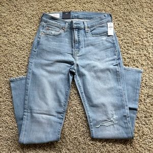 NWT Gap Classic Straight Midrise Jeans